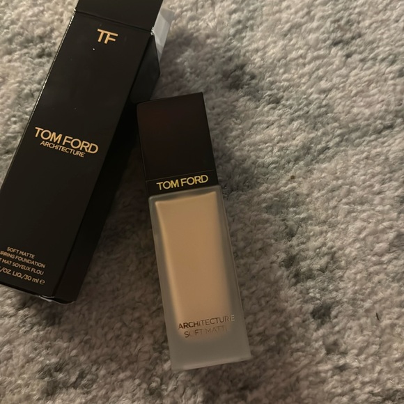 Tom Ford Architecture Soft Matte Foundation - Picture 3 of 4
